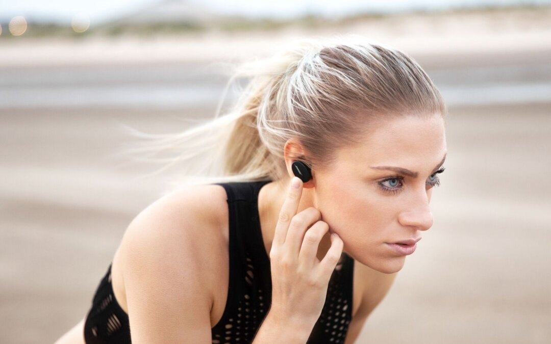 Wireless Earbuds With Long Battery Life to Enjoy Music for Hours On End